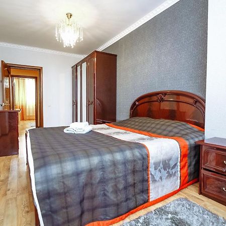 Two Bedroom Apartment On Syganak Street 64-1 Akmola Esterno foto