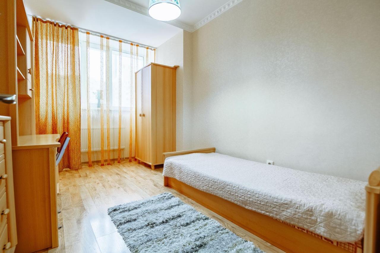 Two Bedroom Apartment On Syganak Street 64-1 Akmola Esterno foto
